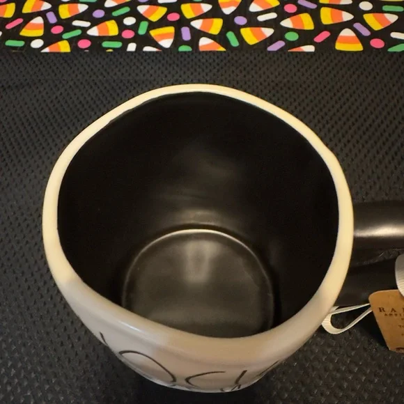 NWT RAE DUNN “HOCUS POCUS” HALLOWEEN BLACK & WHITE MUG - Picture 2 of 5